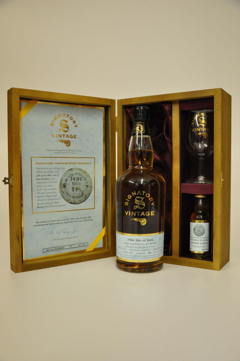 Isle of Jura 1966-2001 - 35 Year Old - Signatory Vintage