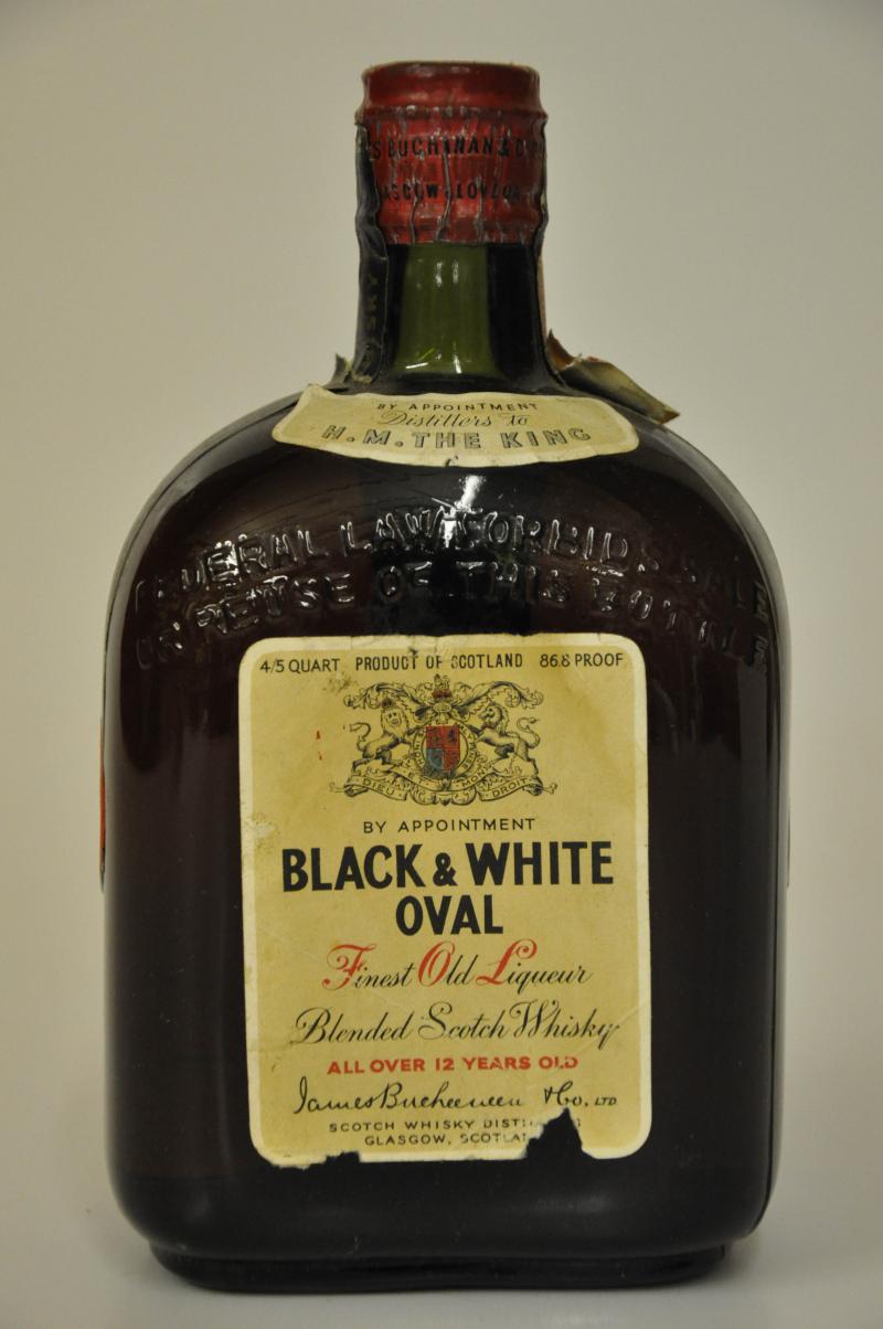 Black & White Oval Blended Scotch Whisky