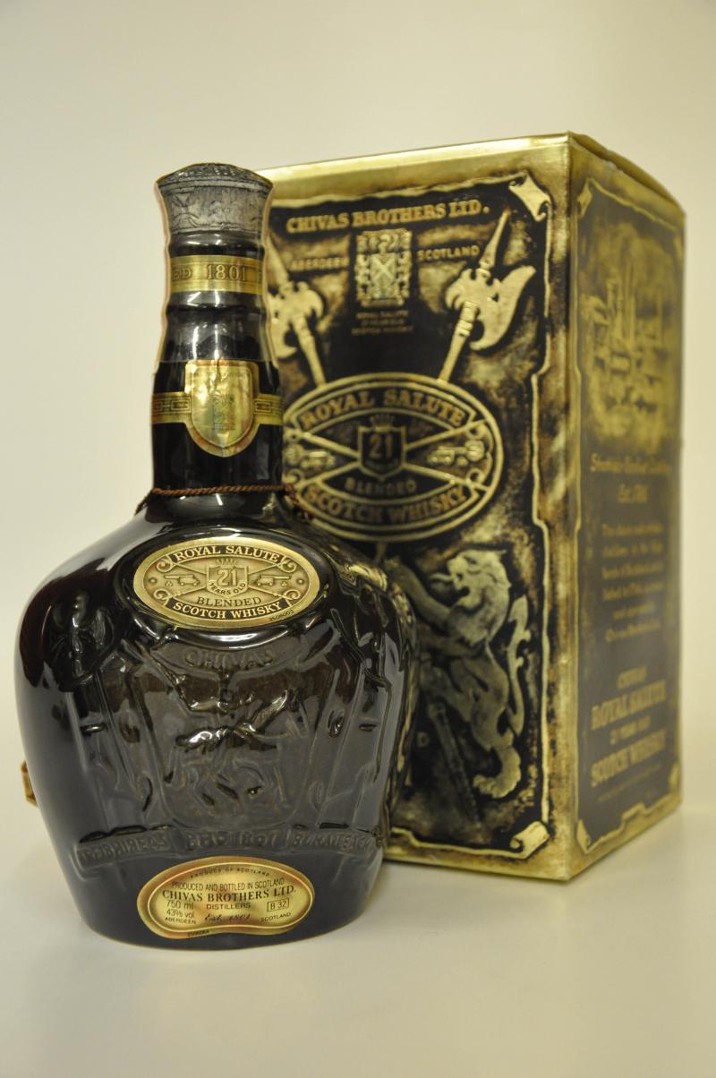 Royal Salute 21 Year Old - Ceramic Decanter - (South African B32)