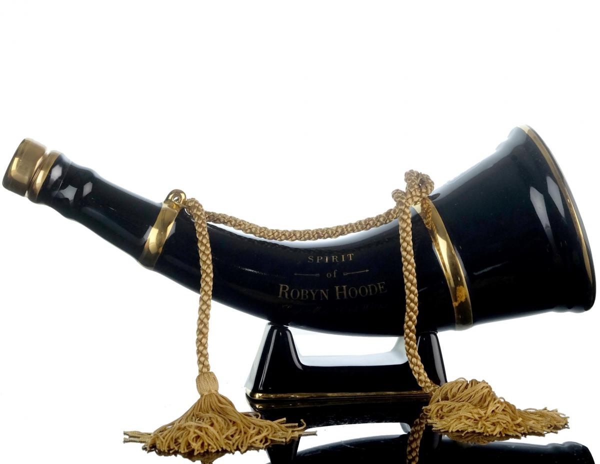 Robyn Hoode Porcelain Hunting Horn - Black