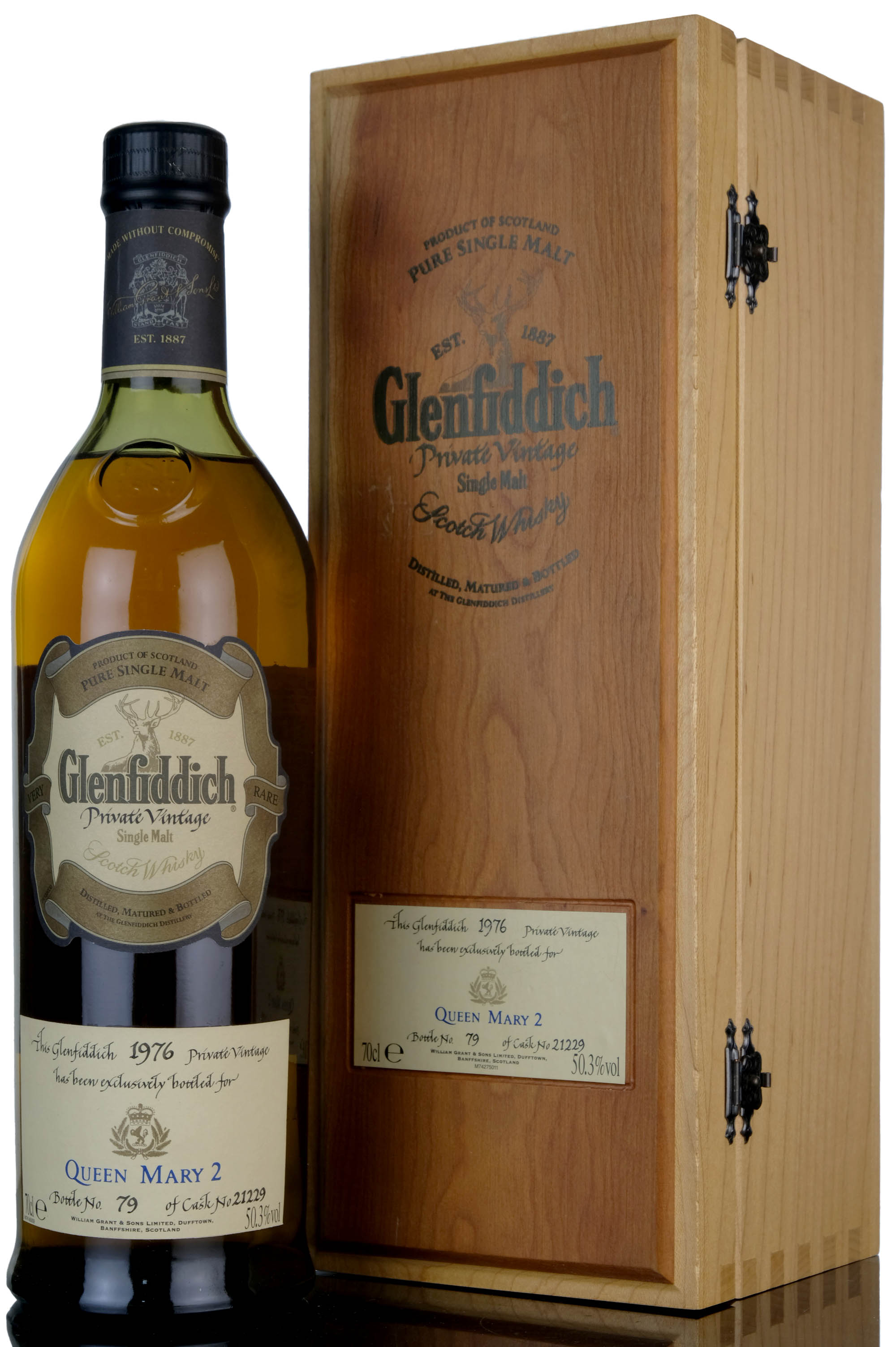 Glenfiddich 1976-2004 - Private Vintage - Single Cask 21229 - Queen Mary 2 Exclusive